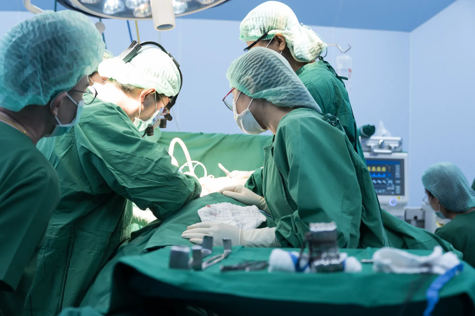 Patient consulting lawyer about surgical malpractice errors Missouri case.